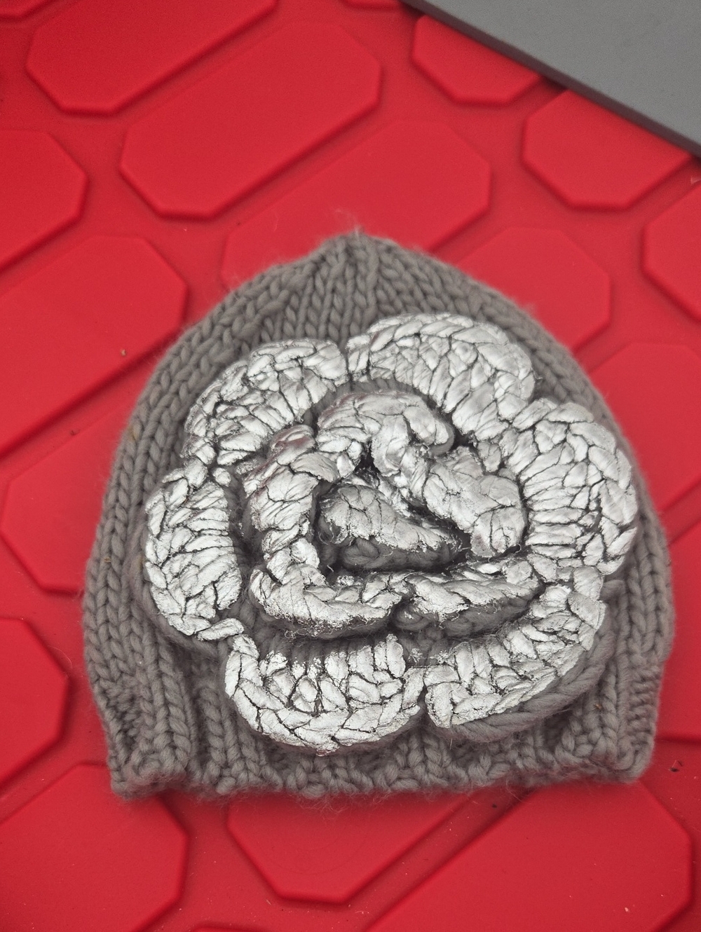 Source Unknown Gray Knit Hat with Silver Rose Applique